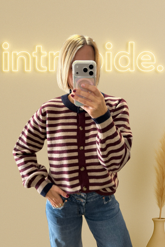 Le Gilet Capucine – Bordeaux & Écru 🤎🤍
