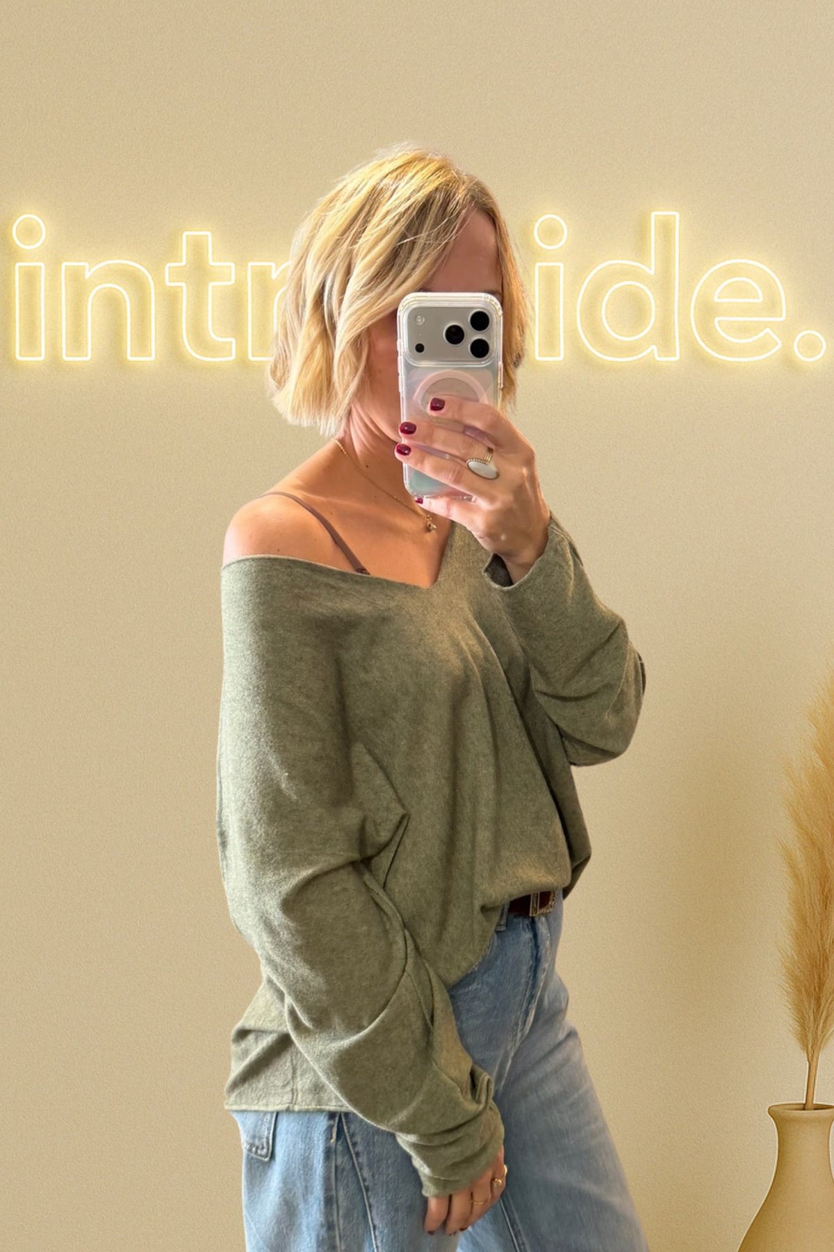 Le pull loose col V 3 % cachemire - kaki 🫒