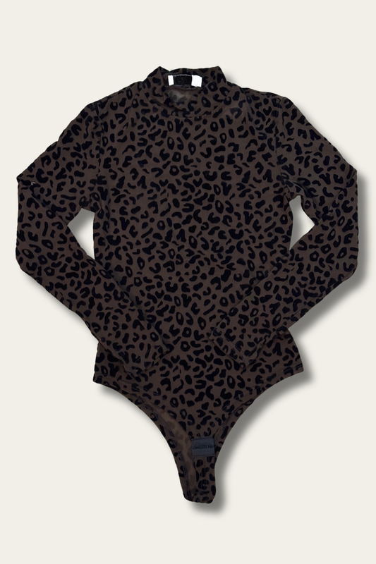 Body léopard velours – chocolat profond 🤎🐾