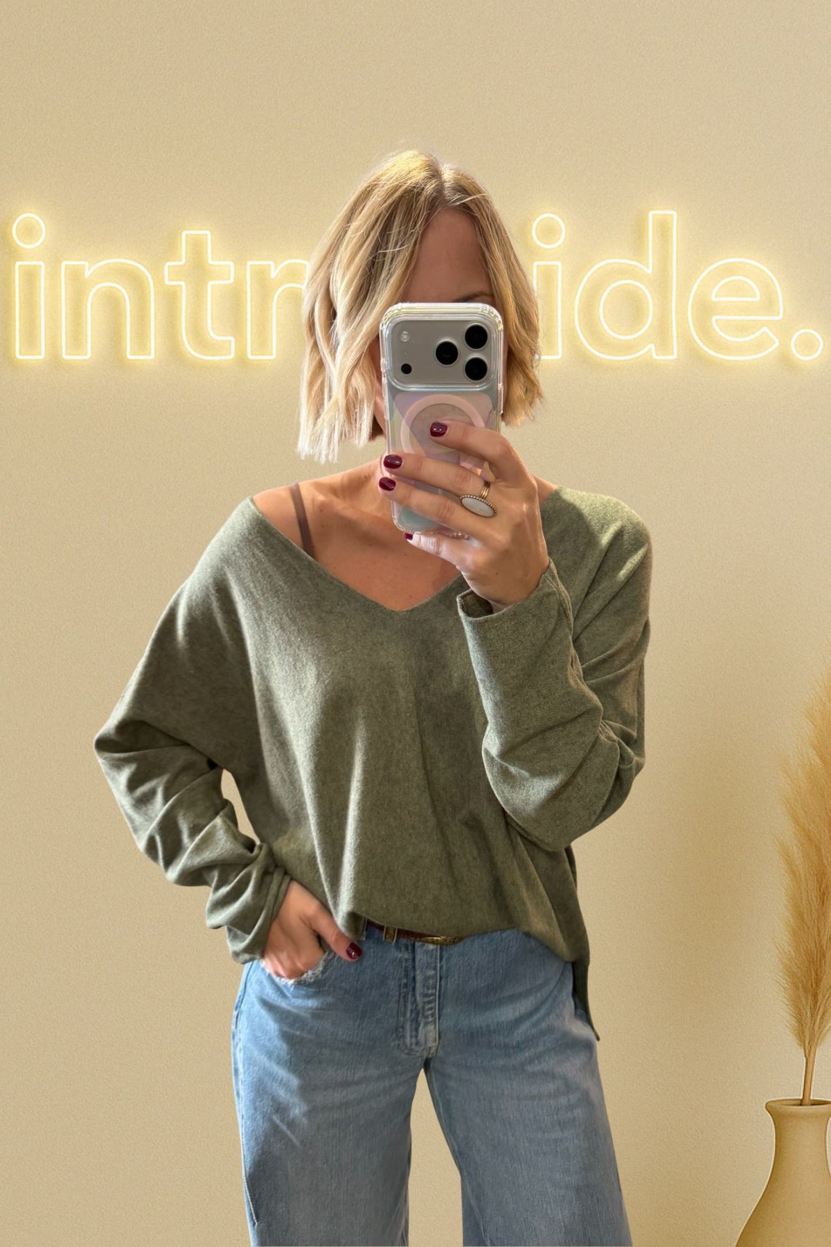 Le pull loose col V 3 % cachemire - kaki 🫒