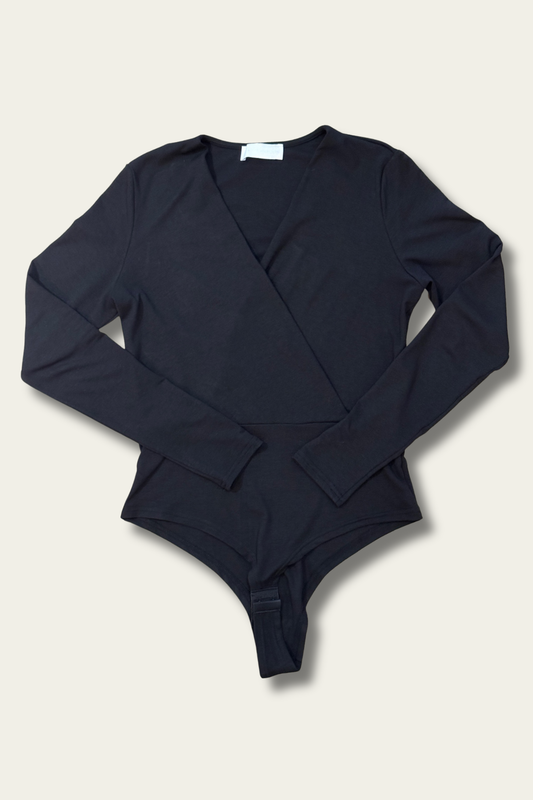 Body croisé noir – confortable, élégant & indispensable 🖤