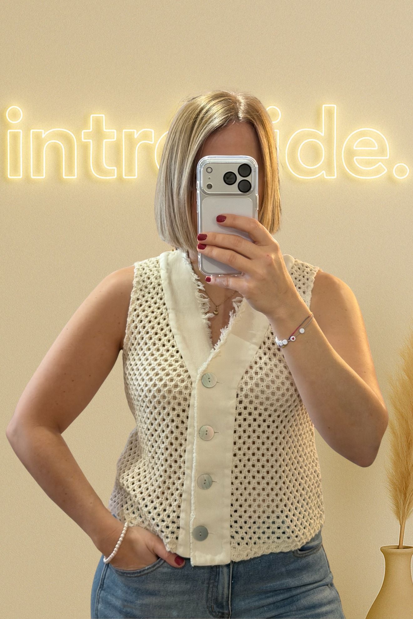 🤍 Gilet sans manches en crochet ajourée – 100% coton